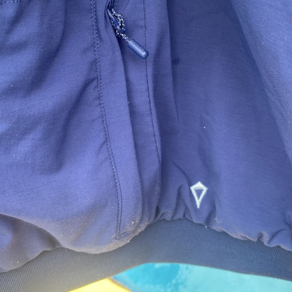 Ivivva by lululemon kids super warm jacket with crystal/dynamic blue design - Picture 7 of 9